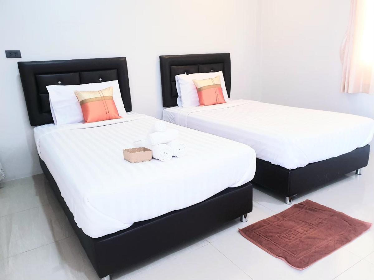 Chadaporn Mae Chaem Hotel Екстер'єр фото