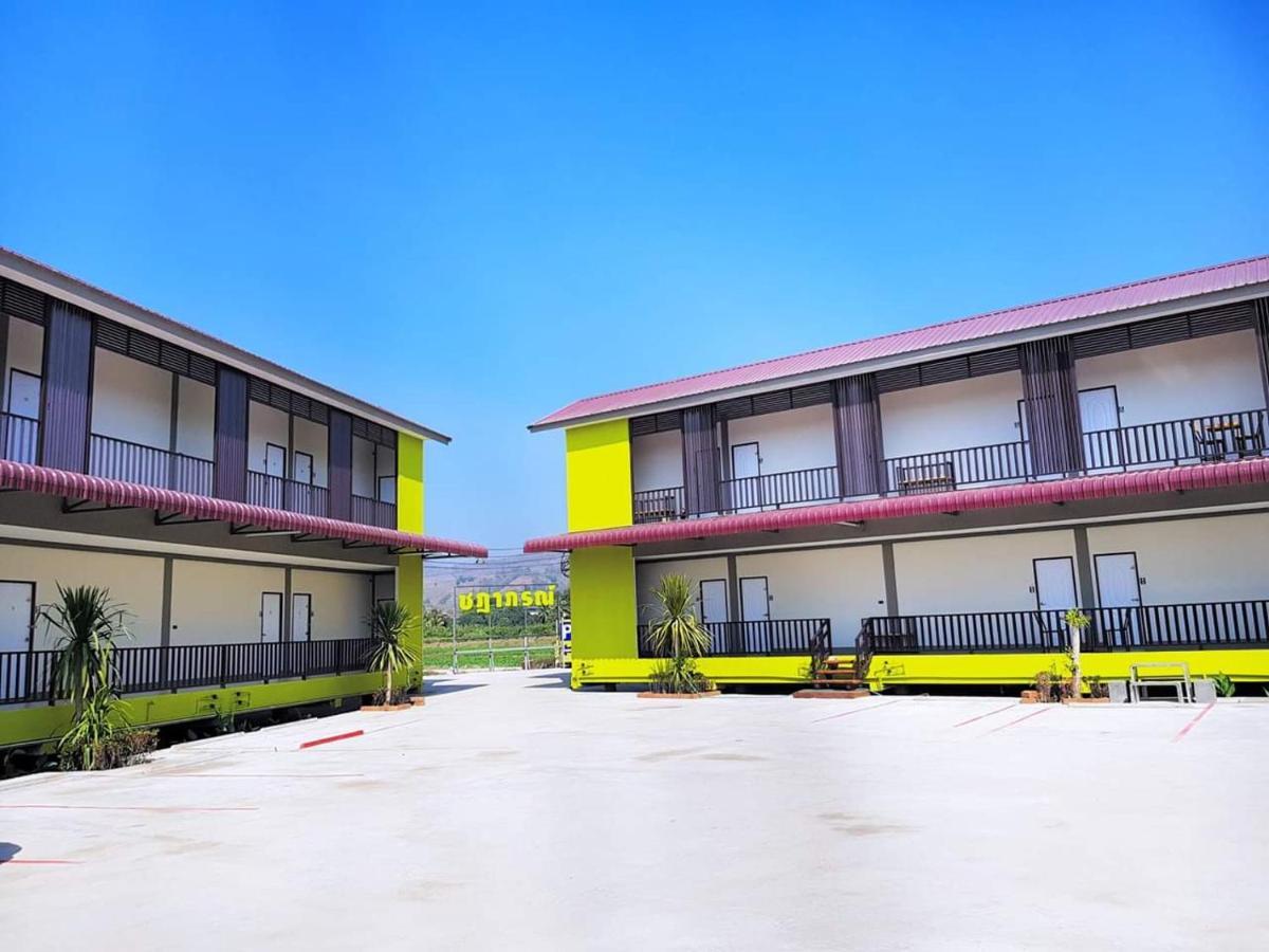 Chadaporn Mae Chaem Hotel Екстер'єр фото