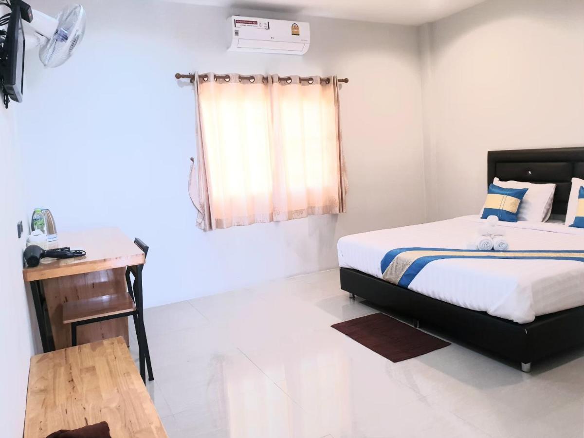 Chadaporn Mae Chaem Hotel Екстер'єр фото