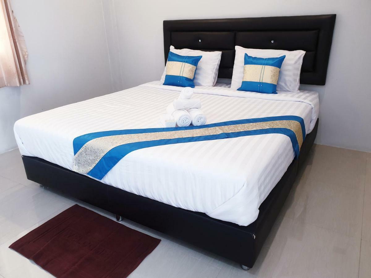 Chadaporn Mae Chaem Hotel Екстер'єр фото