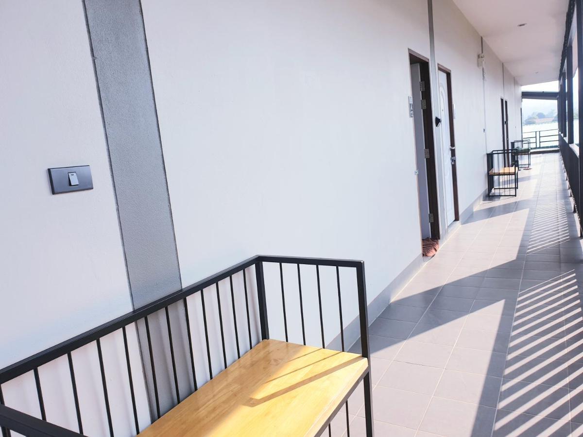 Chadaporn Mae Chaem Hotel Екстер'єр фото